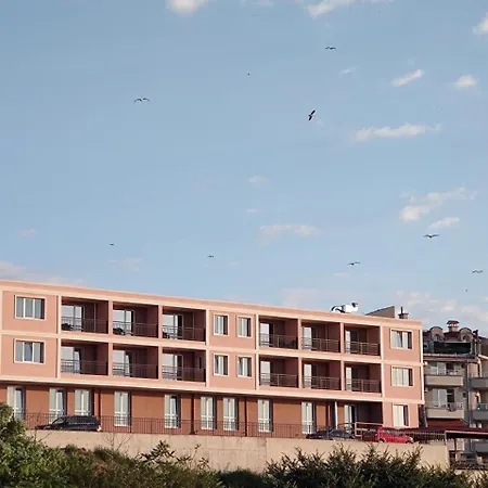 Apartment Admiral Sea