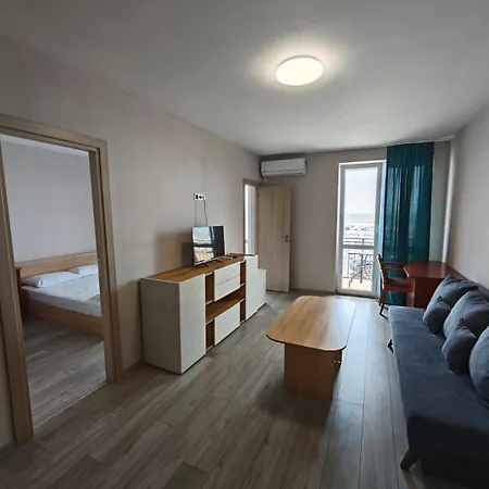 Apartment Admiral Sea *